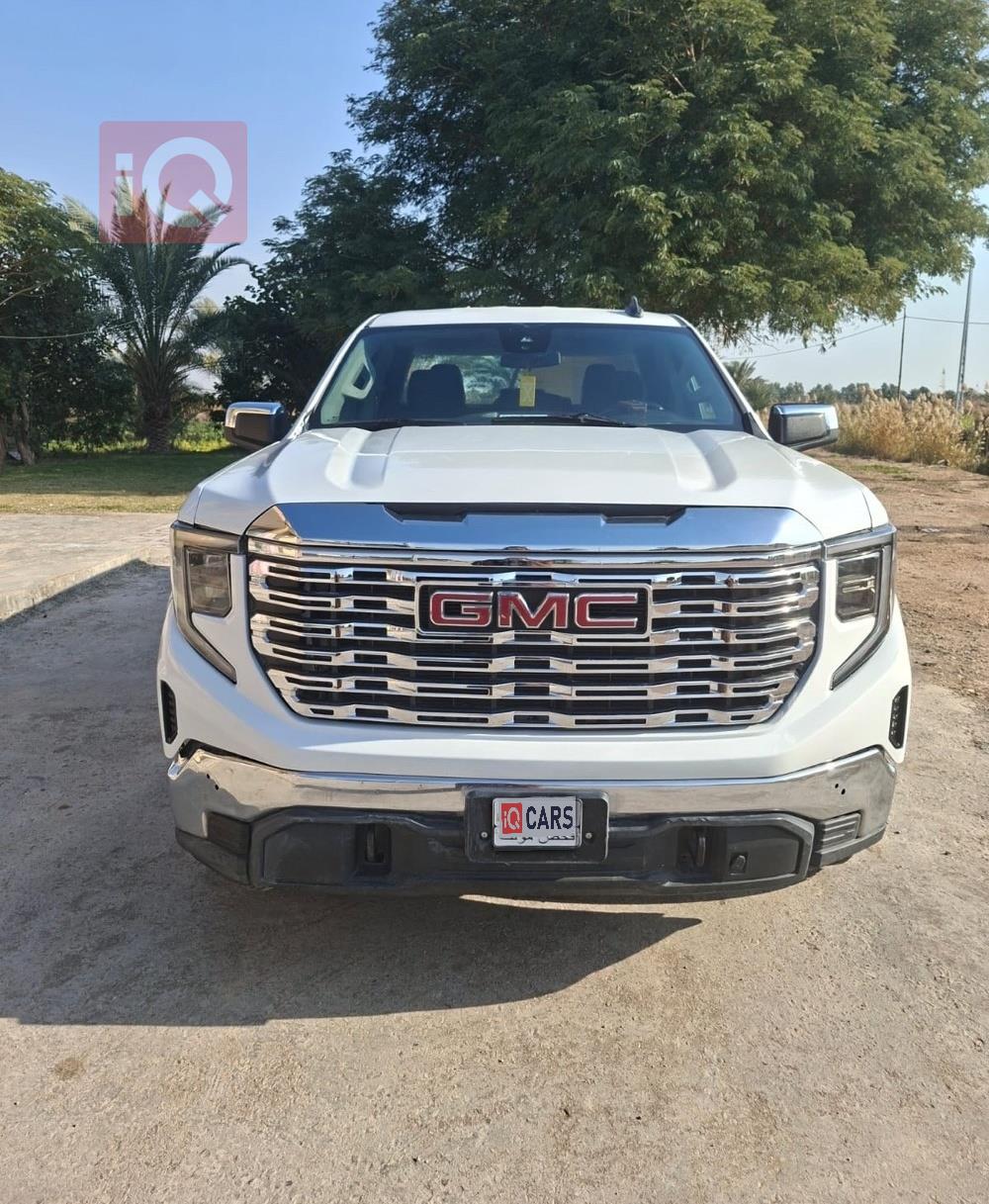 GMC Sierra